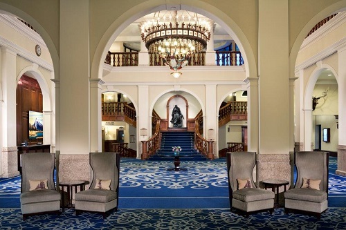 Fairmont Chateau Lake Louise lounge lobby